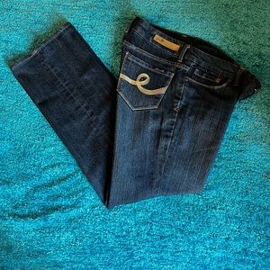 🦋 SEVEN 7 Boot Cut Jeans Size 6 Excellent Preowned Vintage LN. Premium Denim👖